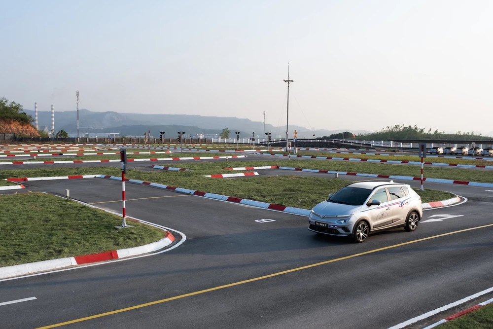 Cơ sở đào tạo và sát hạch lái xe VinDT Hạ Long (Quảng Ninh).