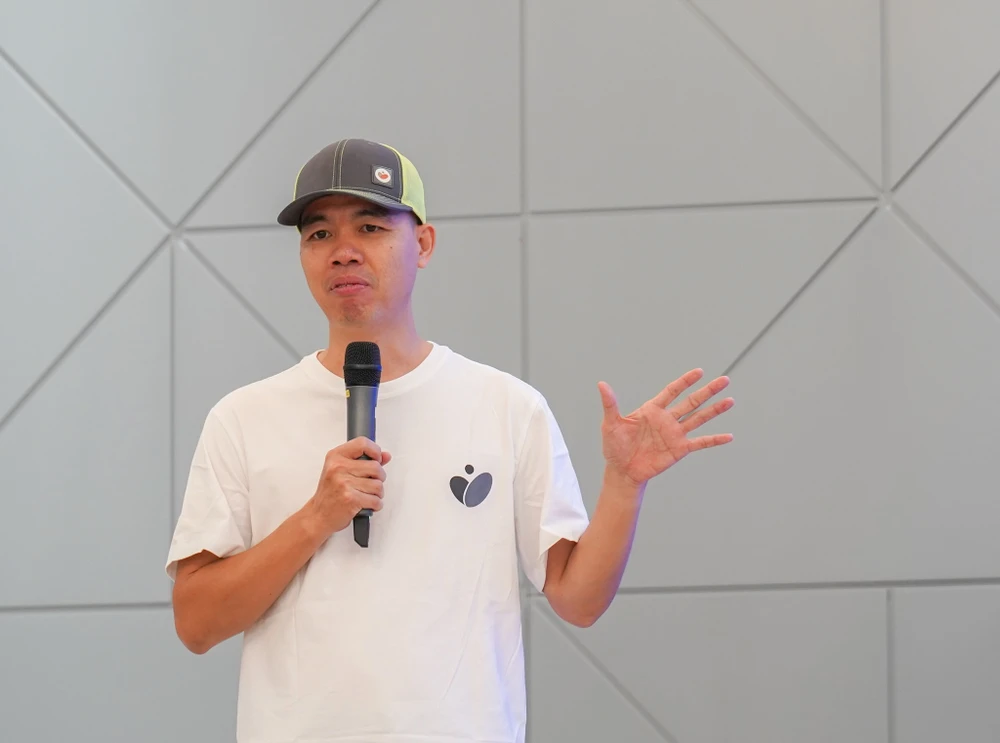 Tin công nghệ 13-12: Ông Trần Mạnh Hiệp, admin Tinh tế. Ảnh: TIỂU MINH