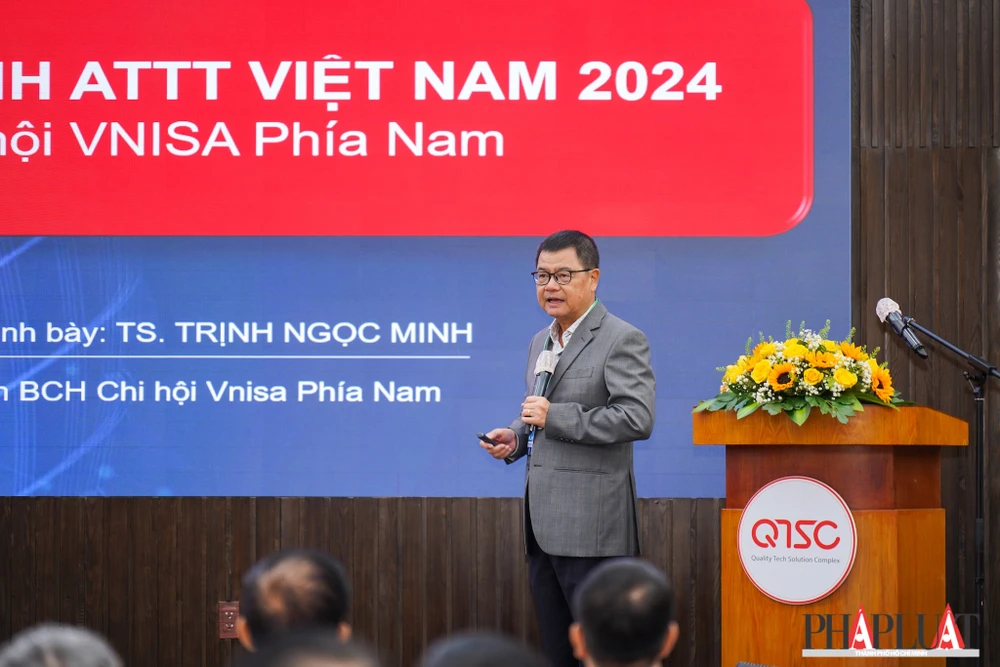 Ông Trịnh Ngọc Minh - Ủy viên BCH Chi hội VNISA phía Nam chia sẻ tình hình ATTT trong năm 2024 và xu hướng tấn công mạng năm 2025. Ảnh: TIỂU MINH