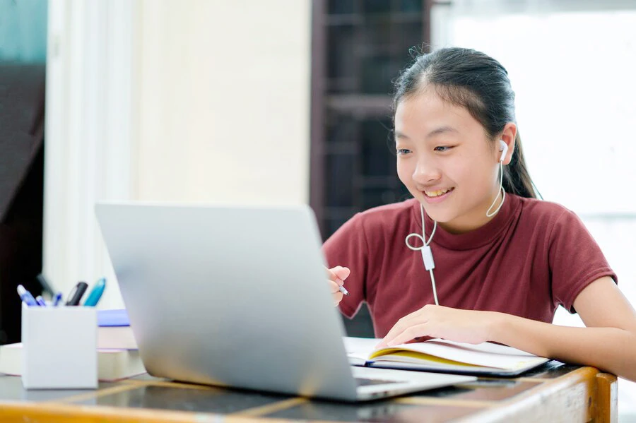 Tin công nghệ 29-12: VNPT MOOC: Giải pháp học tập trực tuyến toàn diện.