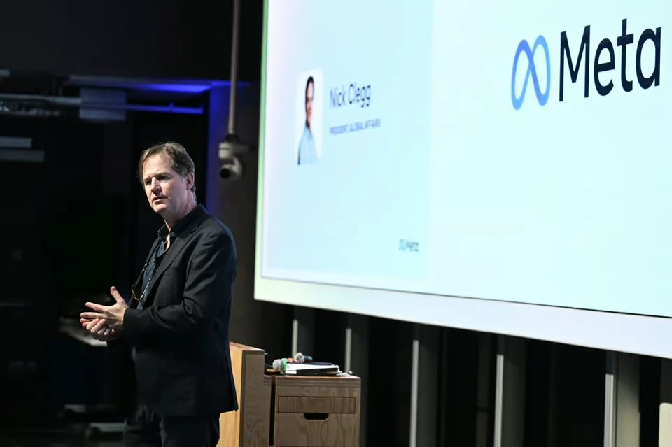 Nick Clegg từng làm chính trị trước khi chuyển sang làm công nghệ.