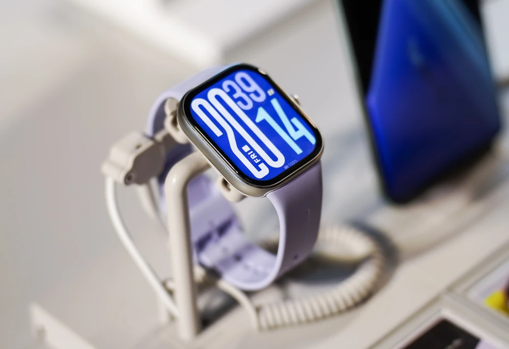 Tin công nghệ 17-1: Đồng hồ thông minh tích hợp 150 chế độ tập luyện thể thao.