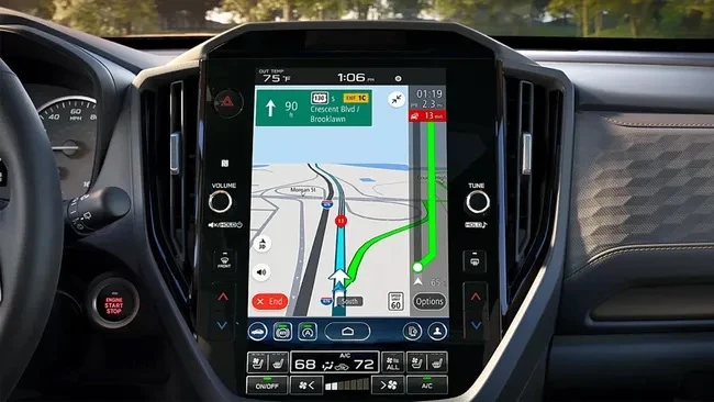 Ô tô thông minh dễ gặp nhiều rủi ro về an ninh mạng.