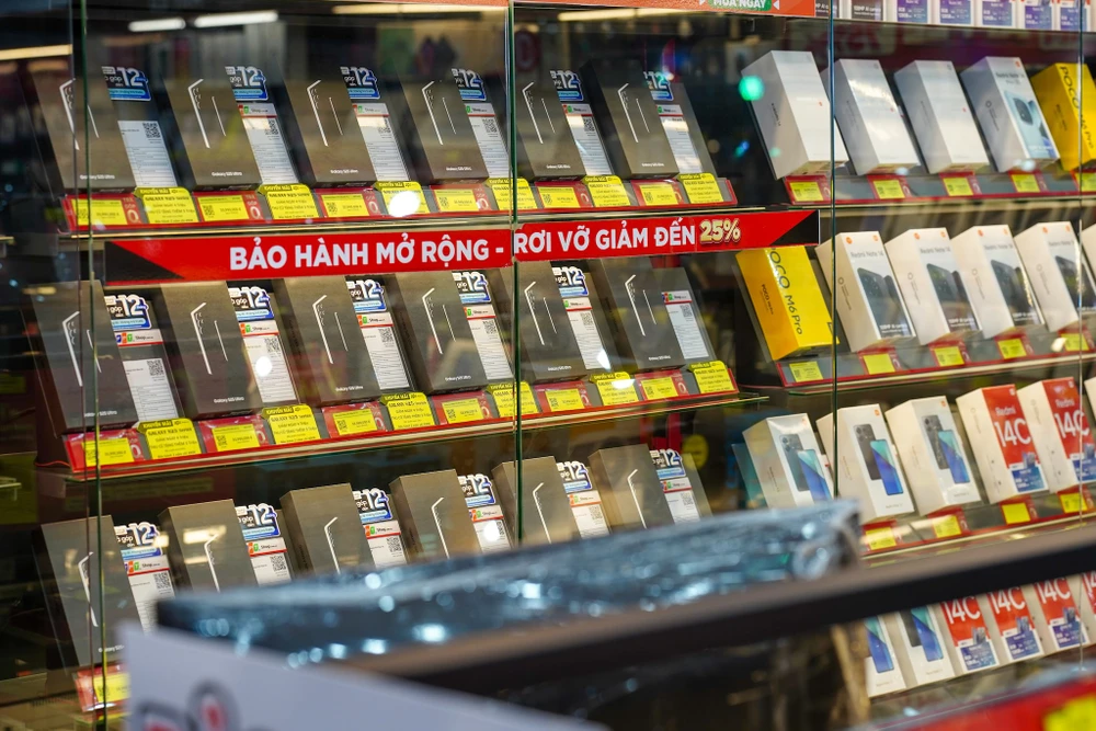 Người dùng chỉ nên nâng cấp điện thoại sau mỗi 3 năm. Ảnh: TIỂU MINH