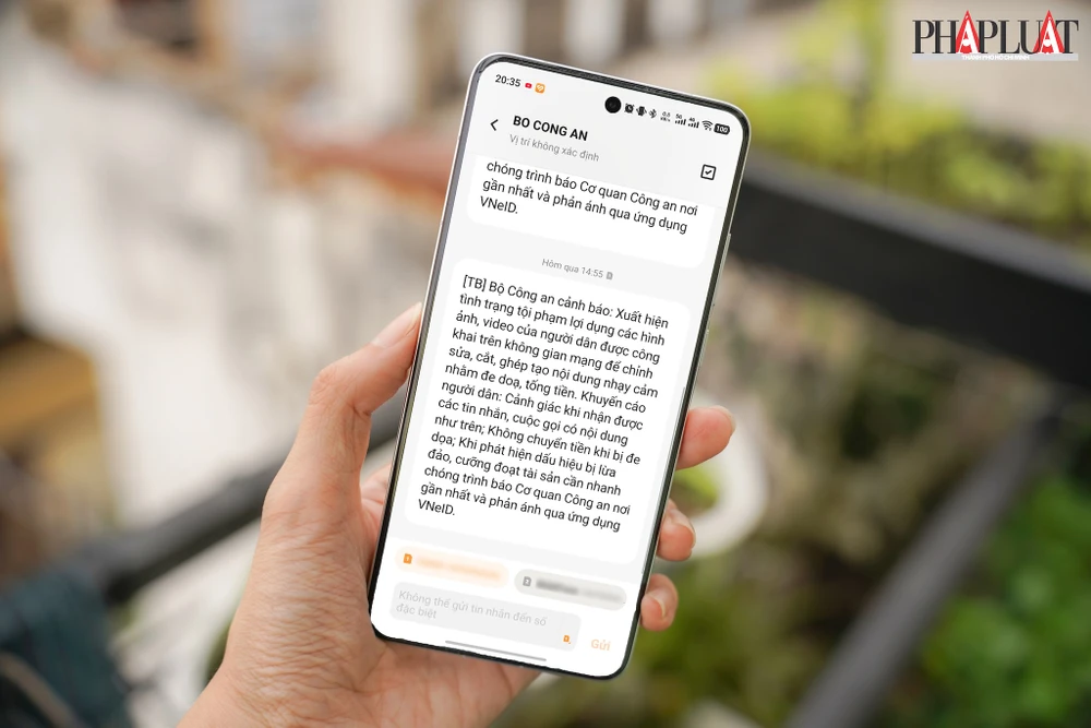 Bộ Công an gửi tin nhắn cảnh báo tình trạng giả mạo hình ảnh, video nhạy cảm. Ảnh: TIỂU MINH
