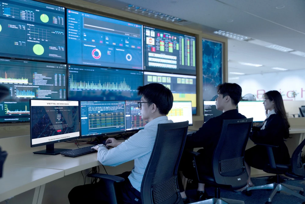 Trong năm qua đã có hơn 14 triệu tài khoản bị lộ tại Việt Nam. Ảnh: Viettel