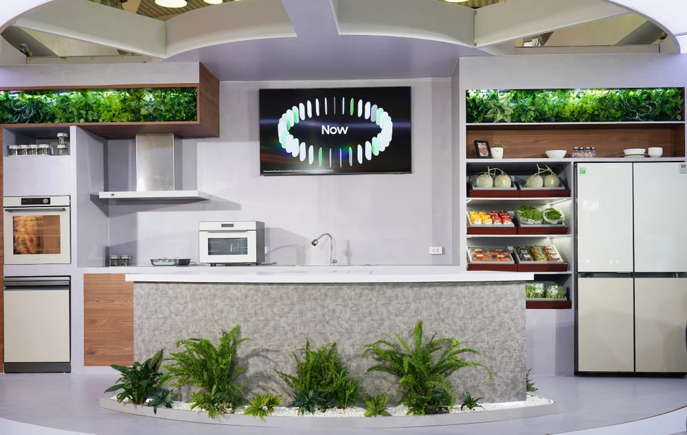 Tin công nghệ 1-4: Samsung tích hợp AI vào các thiết bị gia dụng. Ảnh: TIỂU MINH