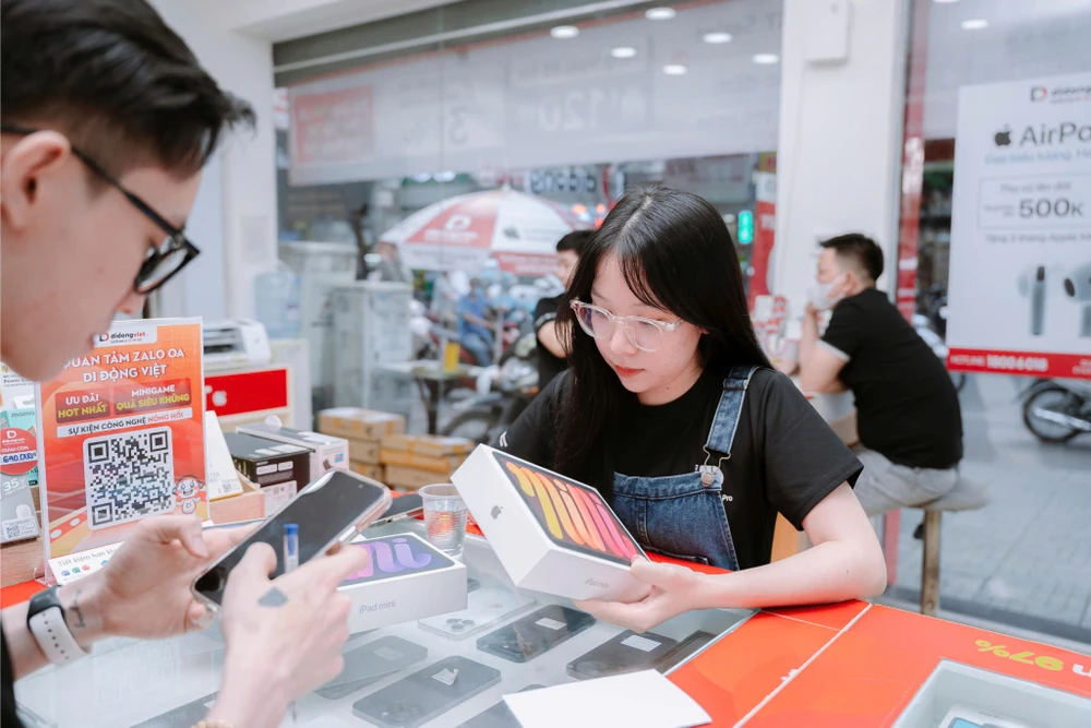 Tin công nghệ 24-4: iPhone, MacBook được trả góp nhiều nhất.