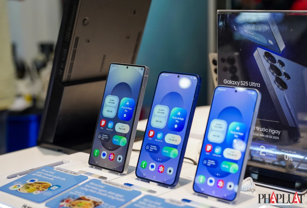 Người dùng điện thoại Samsung nên bật các tính năng này để bảo mật tốt hơn. Ảnh: TIỂU MINH