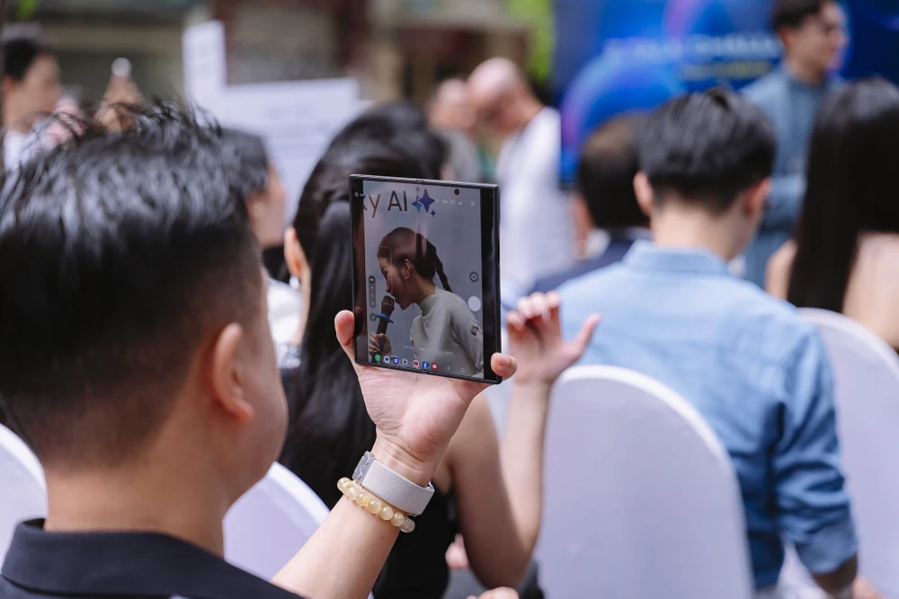 Điện thoại Samsung màn hình gập vẫn thu hút nhiều người tiêu dùng.