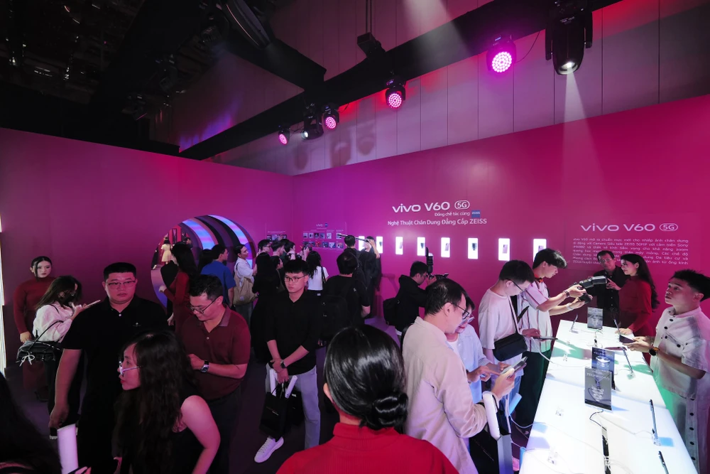 Ngày càng có nhiều thương hiệu tham gia vào phân khúc smartphone cận cao cấp.