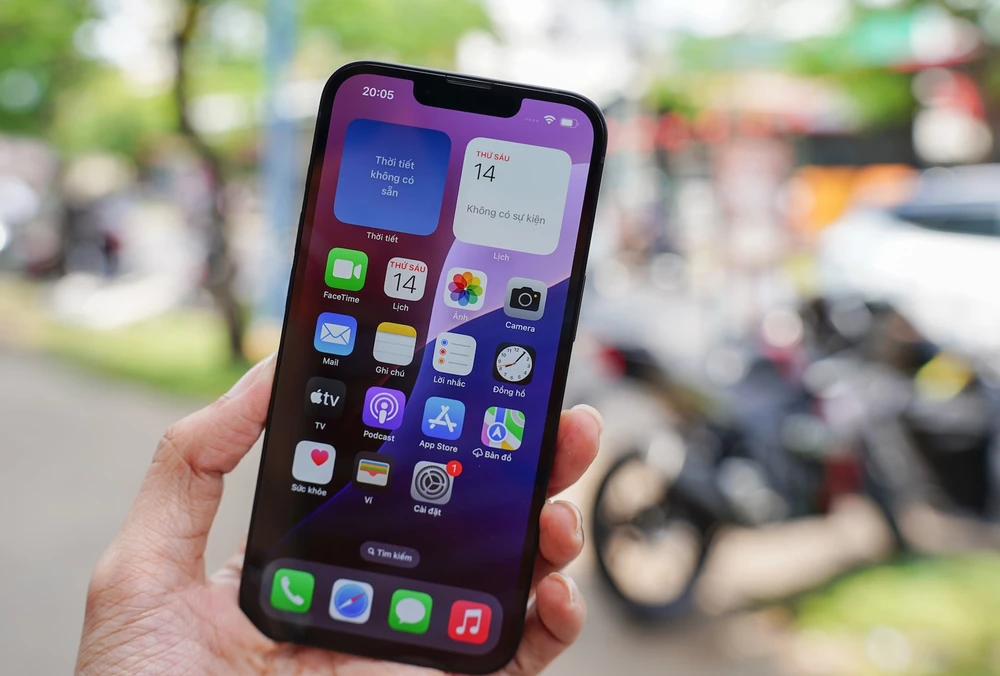 Tin công nghệ 13-9: Apple cảnh báo phần mềm gián điệp tấn công iPhone. Ảnh: TIỂU MINH
