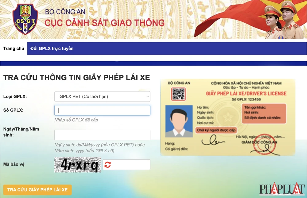 Theo quy định hiện hành, GPLX điện tử có giá trị tương đương với GPLX vật lý. Ảnh: MINH HOÀNG