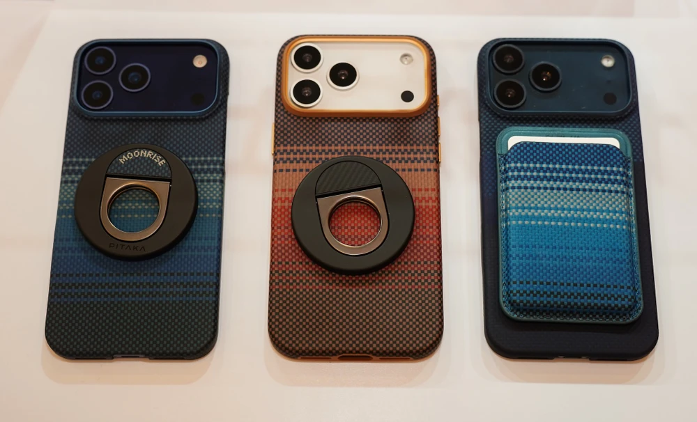 Ốp lưng là một trong những phụ kiện iPhone 17 không thể thiếu. Ảnh: TIỂU MINH