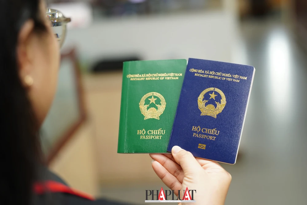 Phiên bản ứng dụng VNeID 2.2.2 đã hỗ trợ tích hợp thêm hộ chiếu phổ thông. Ảnh: MINH HOÀNG