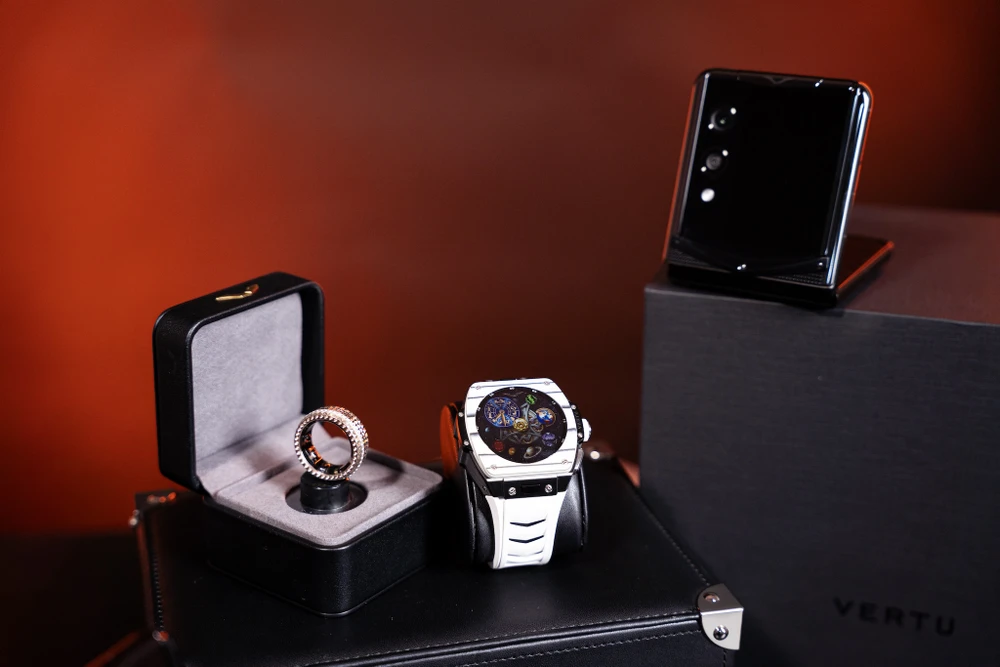 Tin công nghệ 23-9: Người Việt sẵn sàng chi hàng trăm triệu để mua smartphone cao cấp.