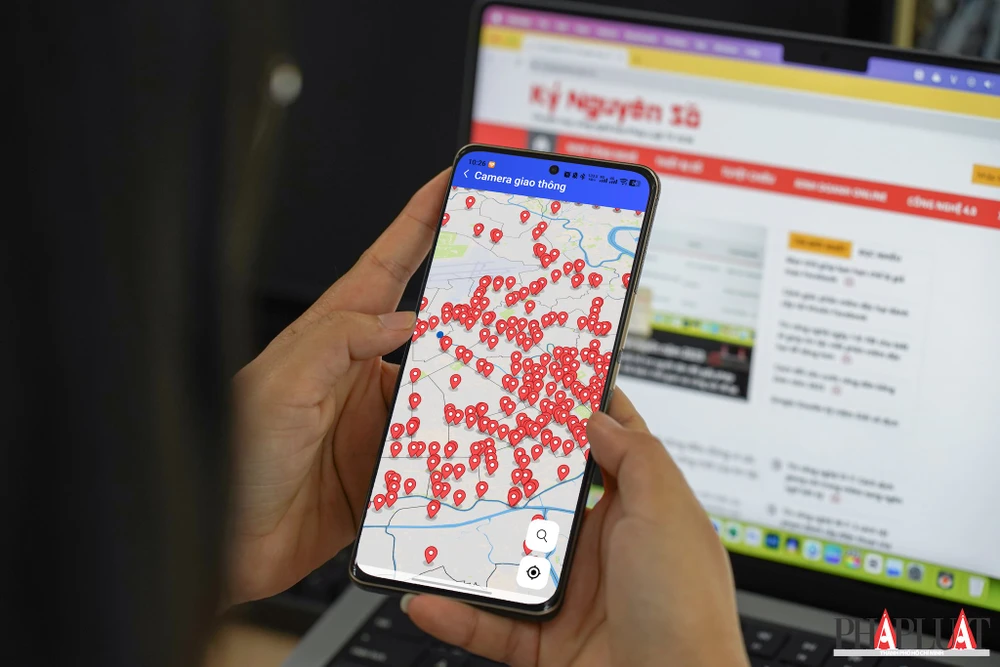 Người dân có thể chủ động kiểm tra tình trạng ngập nước, triều cường thông qua camera giao thông. Ảnh: MINH HOÀNG