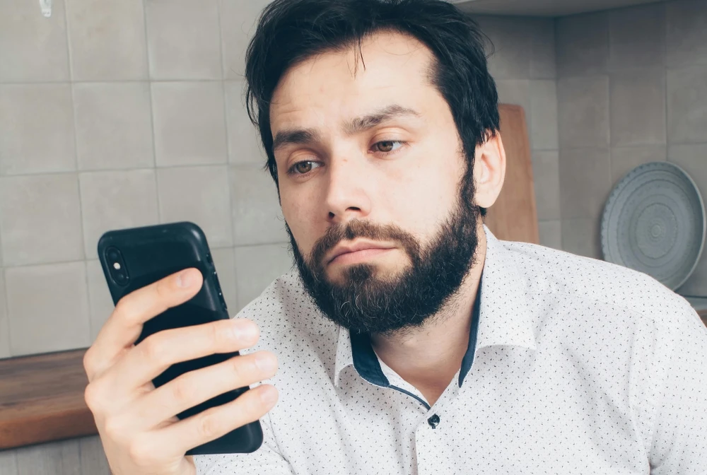 FBI cảnh báo người dùng nên xóa các tin nhắn đáng ngờ từ người lạ. Ảnh: Pexels