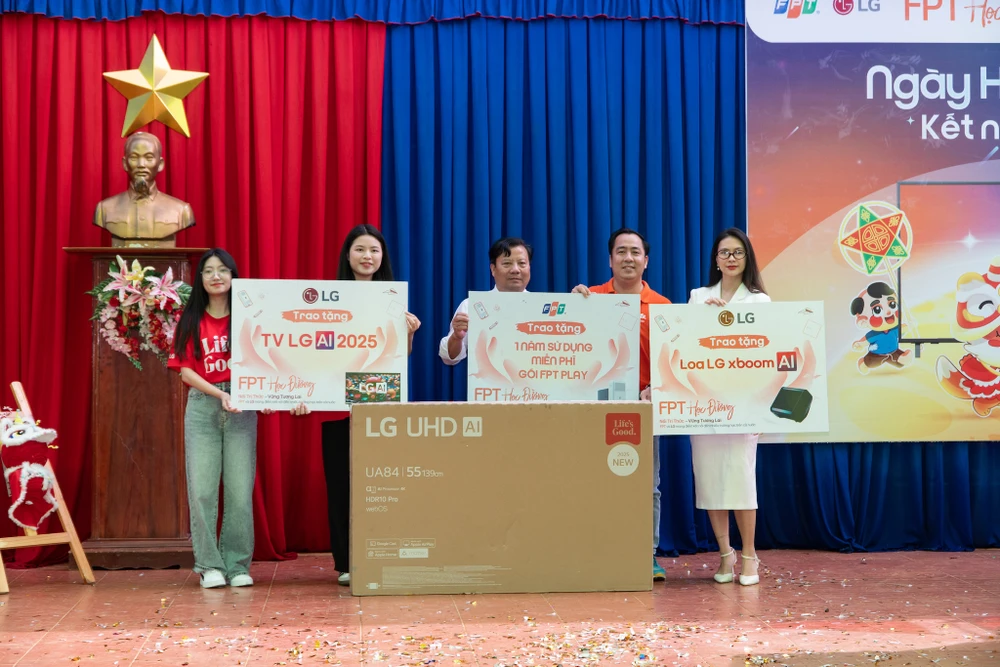 Tin công nghệ 12-11: FPT và LG mang công nghệ đến trường học vùng sâu vùng xa.