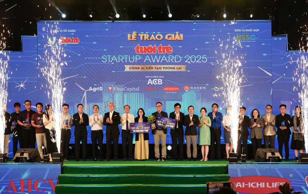 Các startup đạt giải năm nay. Ảnh: TIỂU MINH