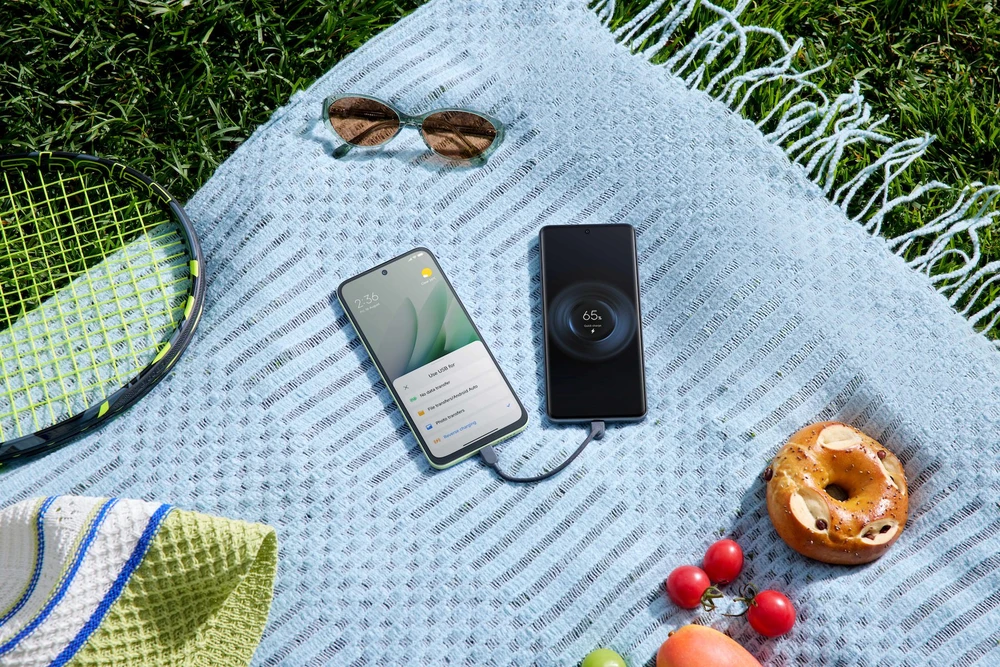 Tin công nghệ 14-12: Máy có thể sạc ngược lại cho các thiết bị khác.