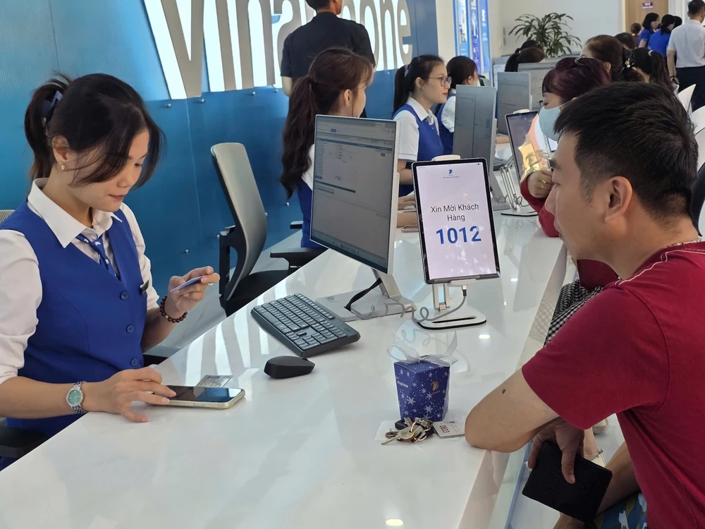 VNPT TP.HCM triển khai các điểm giao dịch không giấy tờ.