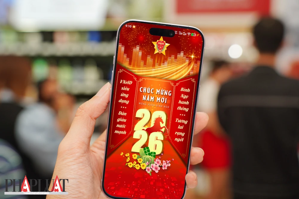 Ứng dụng VNeID 2.2.5 đã được đổi giao diện mới để mừng xuân 2026. Ảnh: MINH HOÀNG