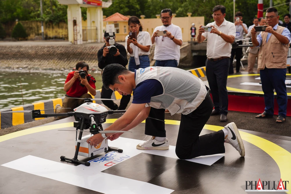 khai-truong-tuyen-giao-hang-bang-uav-can-gio-vung-tau-6.jpg