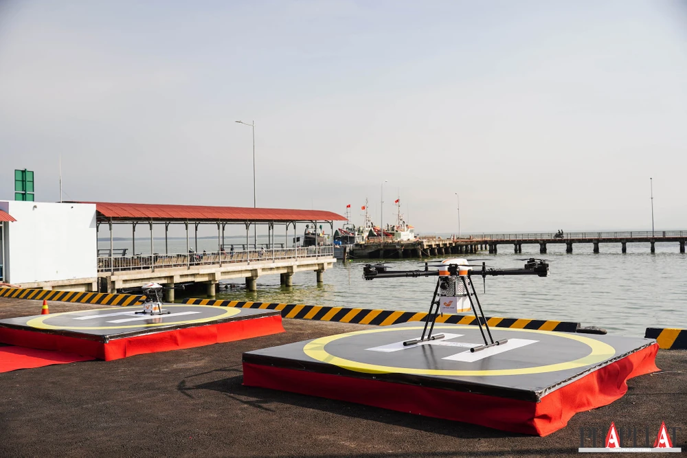 khai-truong-tuyen-giao-hang-bang-uav-can-gio-vung-tau-9.jpg