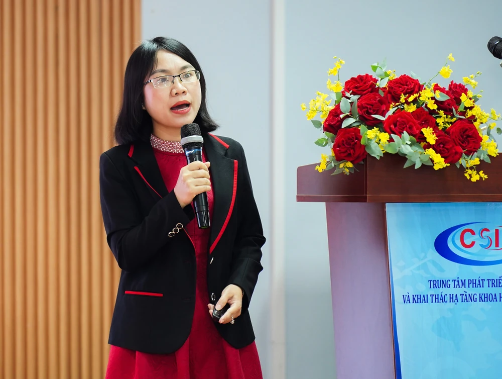 Bà Đặng Thị Luận, Quyền giám đốc Trung tâm Khởi nghiệp Sáng tạo TP.HCM (SIHUB). Ảnh: MINH HOÀNG