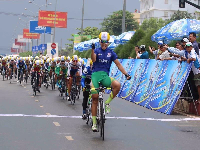 Nữ hoàng nước rút Nguyễn Thị Thật