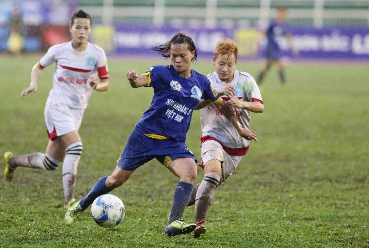 Bất ngờ đánh bại TNG Thái Nguyên lượt đấu cuối, Than Khoáng Sản VN giành suất vào bán kết. ẢNH: CMQ