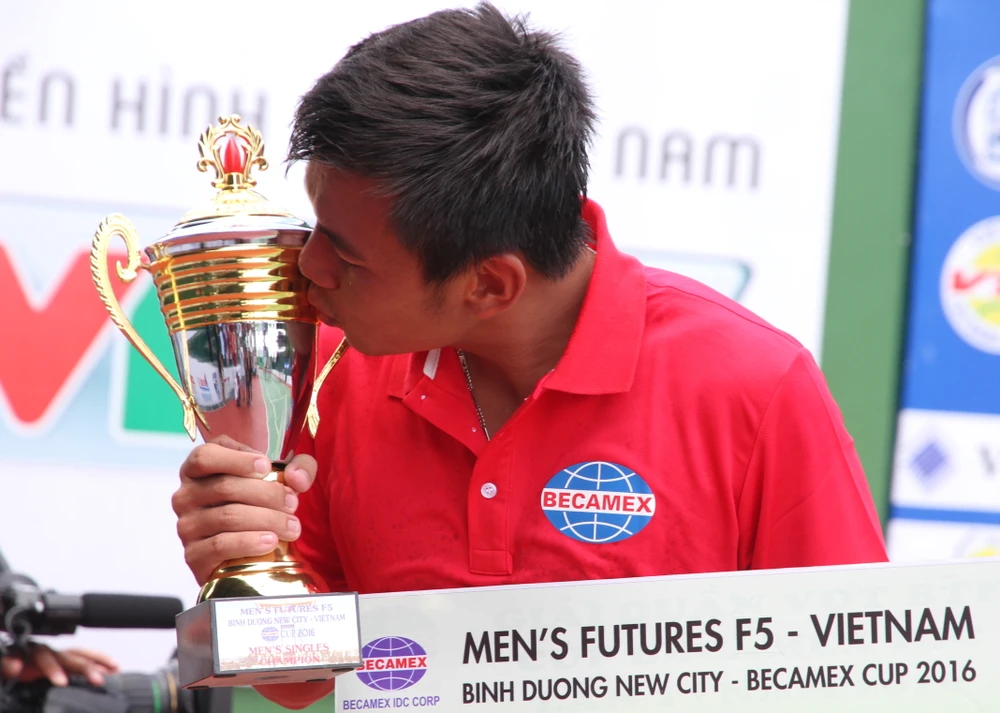 Người hâm mộ về Bình Dương xem Lý Hoàng Nam vô địch ảnh 10