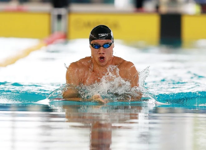 Kình ngư Việt kiều Lê Nguyễn Paul cùng Trần Duy Khôi xuất sắc phá kỷ lục quốc gia cự ly 50 m ngửa. ẢNH: CMQ