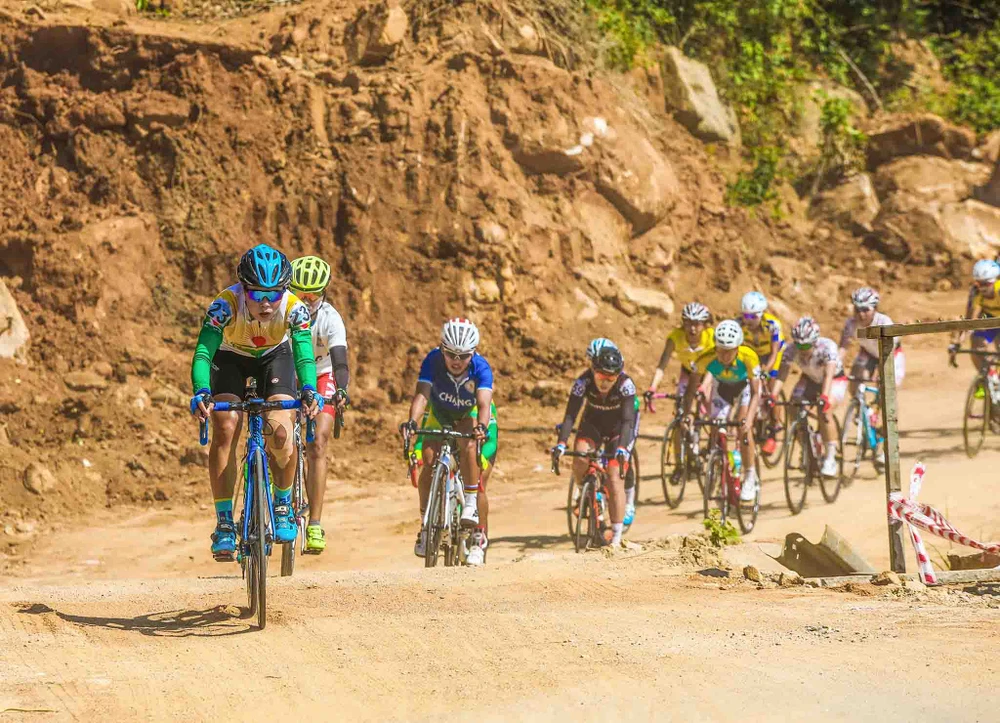 Tay đua 42 tuổi khẳng định ngôi “nữ hoàng leo núi“ ảnh 5