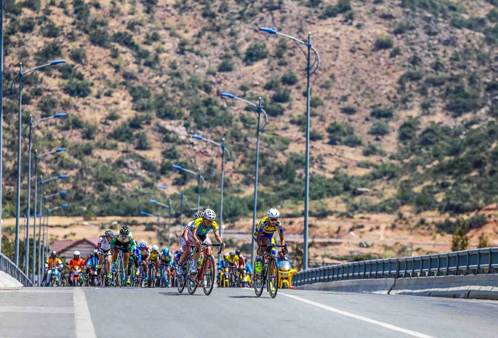 Tay đua 42 tuổi khẳng định ngôi “nữ hoàng leo núi“ ảnh 8