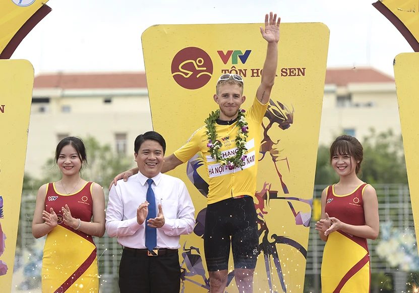 Cuarơ Hàn Quốc thắng chặng đua vòng quanh TP.Tam Kỳ ảnh 2