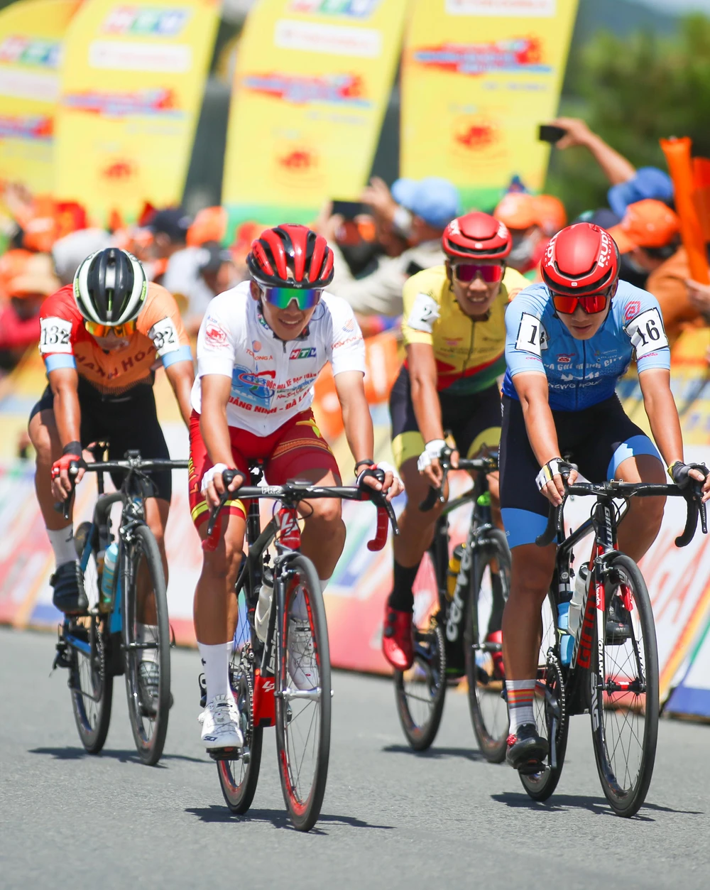 Phạm Lê Xuân Lộc - chủ nhân mới của danh hiệu áo trắng.