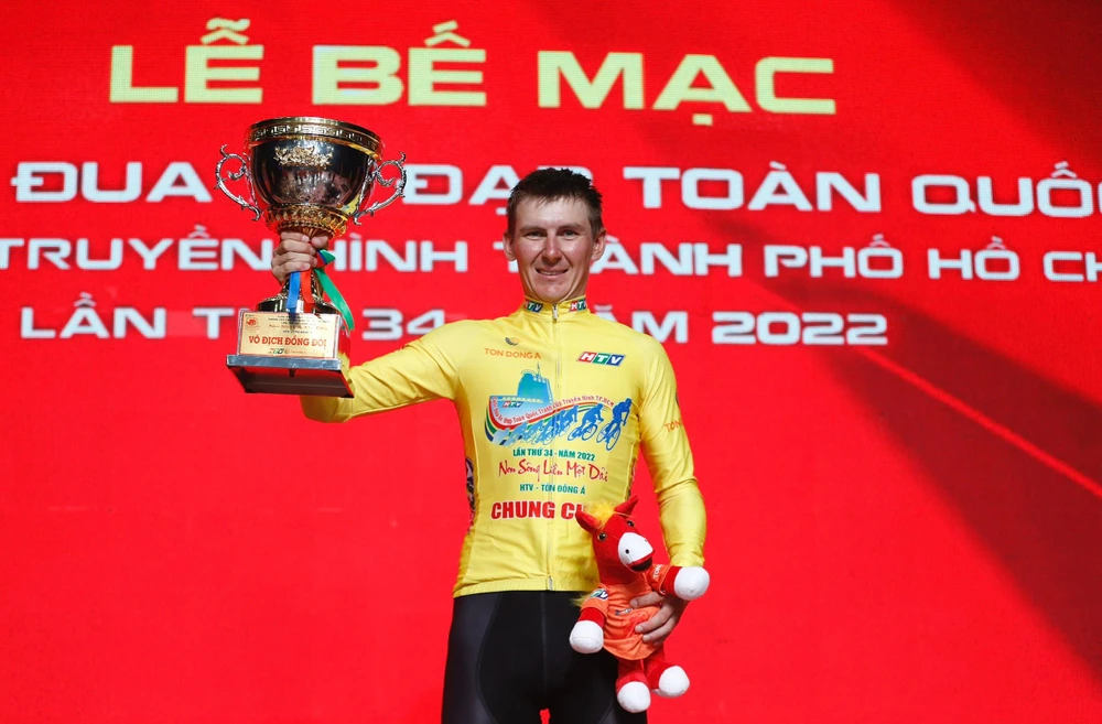 Tay đua người Nga - Igor Frolov (TP.HCM Vinama) đoạt chức vô địch với danh hiệu áo vàng.