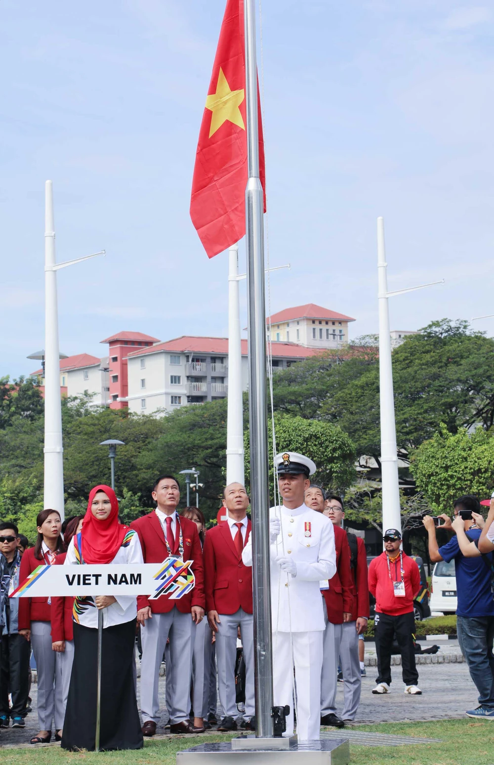 Quốc ca và quốc kỳ Việt Nam sẽ được cất lên tại buổi lễ.