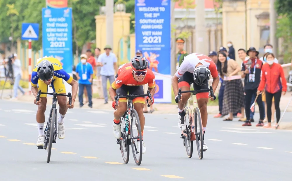 Tay đua người Sơn La - Quàng Văn Cường tung nước rút. ẢNH: ANH THUẬN