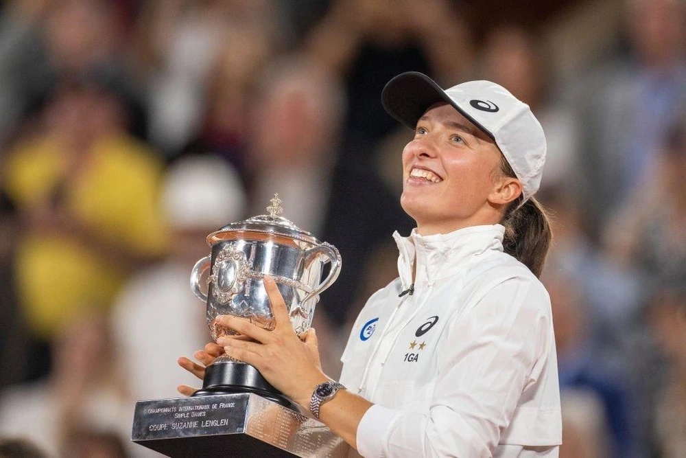 Pháp mở rộng là danh hiệu Grand Slam thứ 3 trong sự nghiệp của Iga Swiatek. Ảnh: GETTY Pháp mở rộng là danh hiệu Grand Slam thứ 3 trong sự nghiệp của Iga Swiatek. Ảnh: GETTY