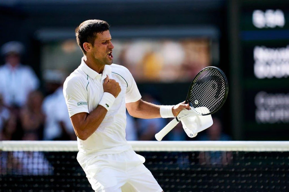 Tay vợt số 3 thế giới Djokovic ăn mừng chiến thắng ngược dòng tại bán kết. Ảnh: GETTY