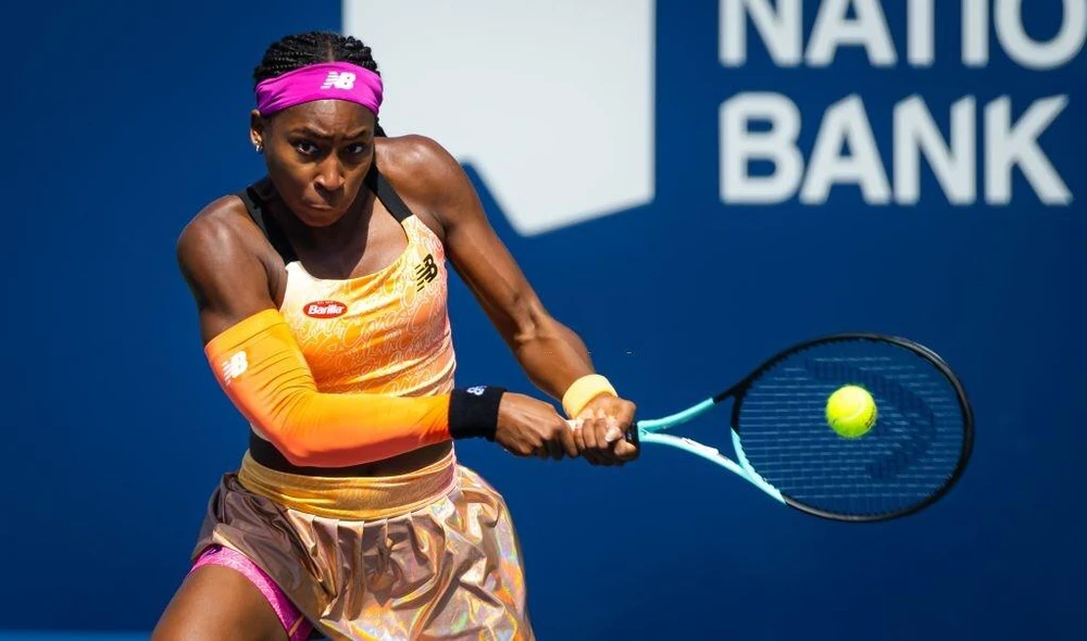 Tay vợt 18 tuổi Coco Gauff xuất sắc loại hạt giống số 2 - Aryna Sabalenka. Ảnh: GETTY
