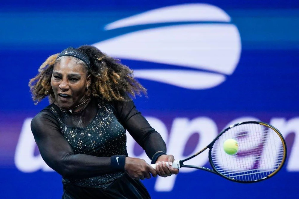 Ở tuổi 40, Serena bất ngờ hạ gục hạt giống số 2. Ảnh: GETTY