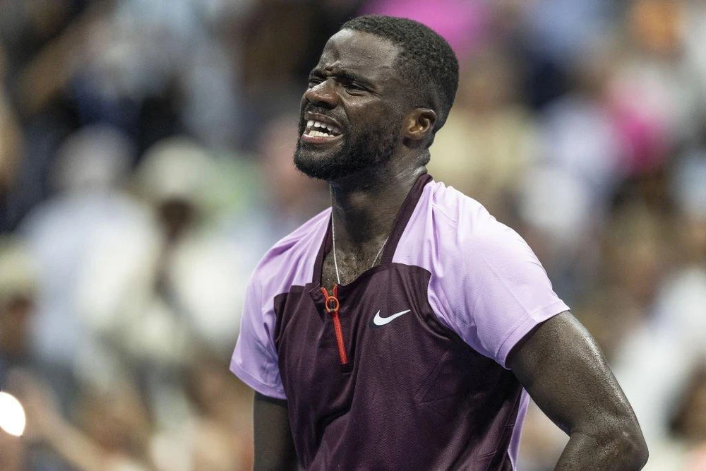 Frances Tiafoe không kiềm được xúc động sau chiến thắng hạ Nadal. Ảnh: GETTY