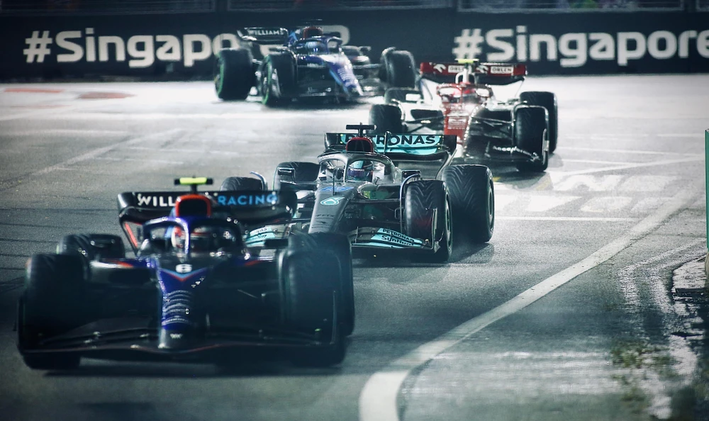 Đường đua F1 Mỹ Đình dự kiến tranh tài vào ban đêm tương tự đường đua của Singapore. Ảnh: PHẠM HUY