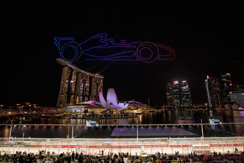 Cuộc đua diễn ra tại vị trí đắc địa nhất của "đảo quốc sư tử". Ảnh: PHẠM HUY