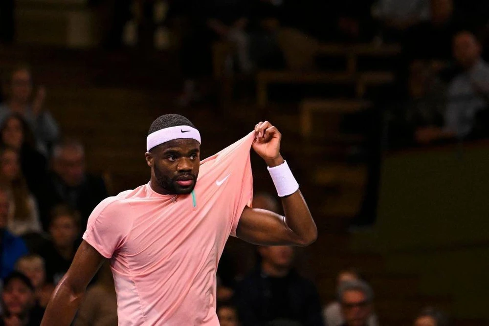 Hai đồng hương người Mỹ Frances Tiafoe...