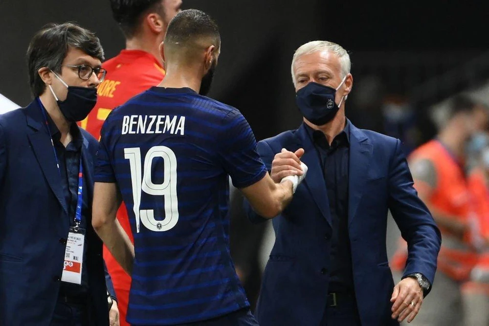 Mối quan hệ giữa Benzema và HLV Deschamps luôn ẩn chứa đầy sóng gió. Ảnh: GETTY